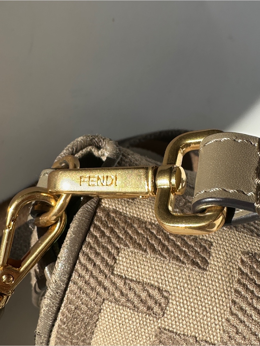 Fendi Baguette Zucca Monogram Canvas Bag M Beige Gold - Picture 8 of 16
